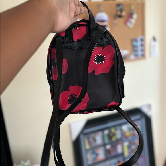 Lightly used Kate Spade poppy mini backpack - Picture 2 of 2